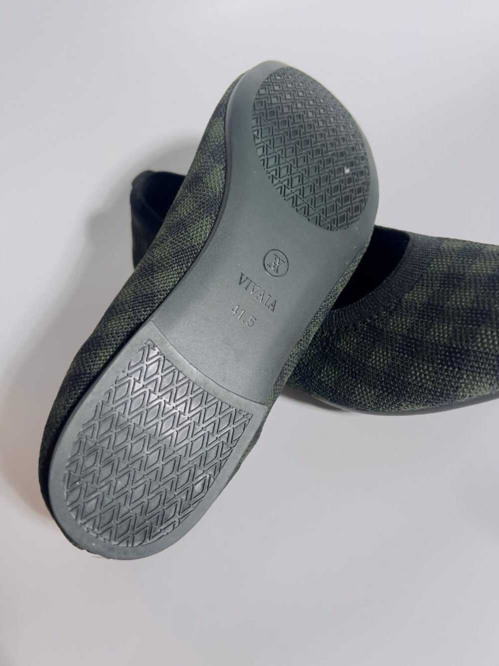 VIVAIA Women’s Knit Flats Green Camo Size US 10.5 EU 41 - Picture 6 of 13